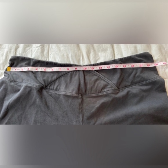 Stretch Ankle Pants - gray - with pockets - 2X
QVC's "Women With Control - Picture 4 of 9